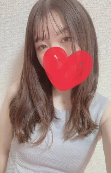 青木 まりな