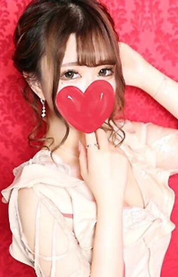 上村ひなの