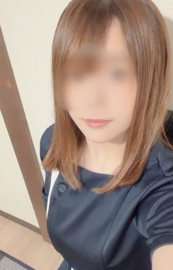 綾瀬りら