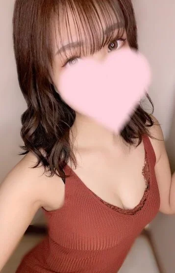 椿ゆりあ