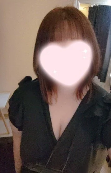 新人 るな
