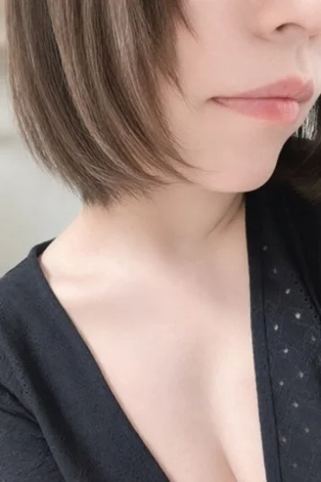 月島　さりな