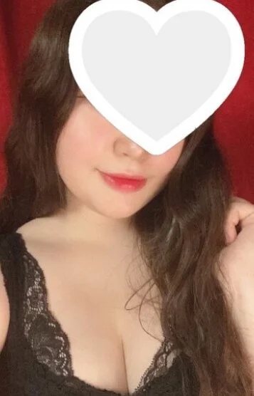 秋月れいな