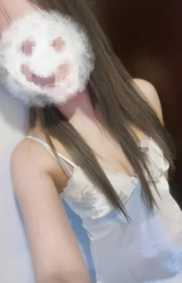 『　梨奈・りな　』E