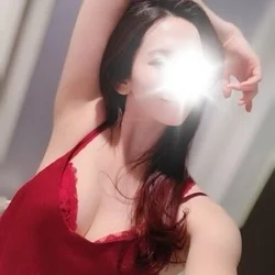 スタイル抜群、華やか美人のお姉さん。　...