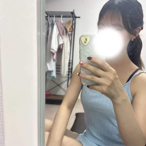今日14時から18時まで出勤してます!