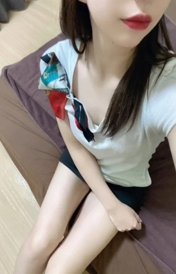 葉月 かえで