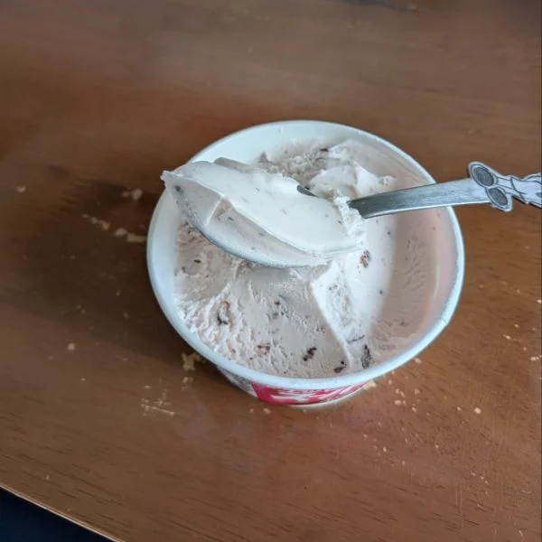 寝る前のアイス