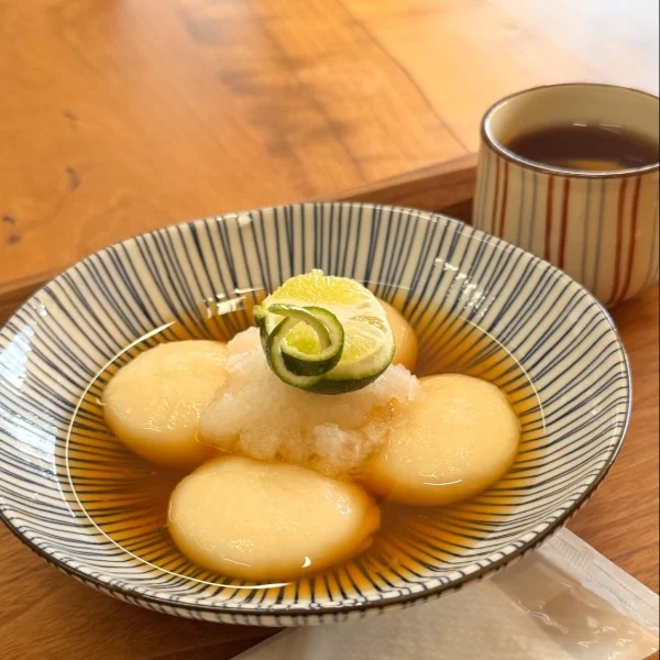 トモニ