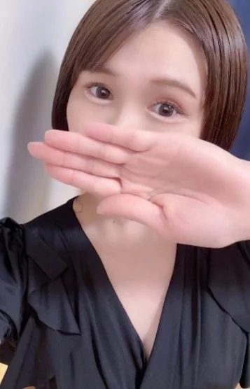 中山ちなつ