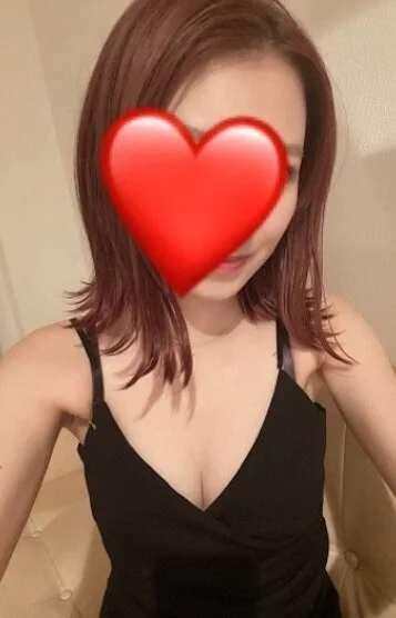 小嶋かれん
