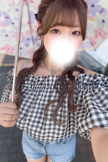こやませいら