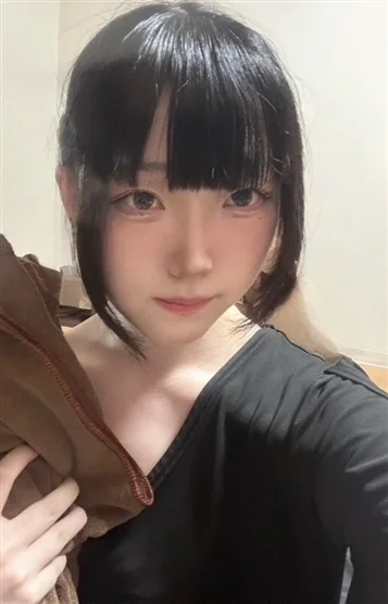 西宮くるみ