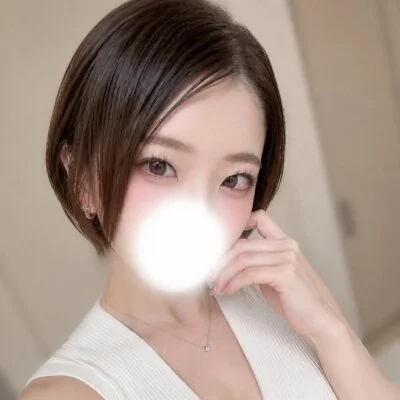 美しさと愛らしさを兼ね備えた逸材。『轟えま』入社致しました。
