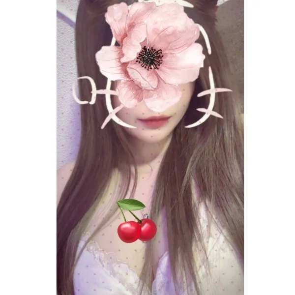 今日もいるよ〜っ🍒‎🤍