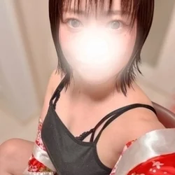由佳