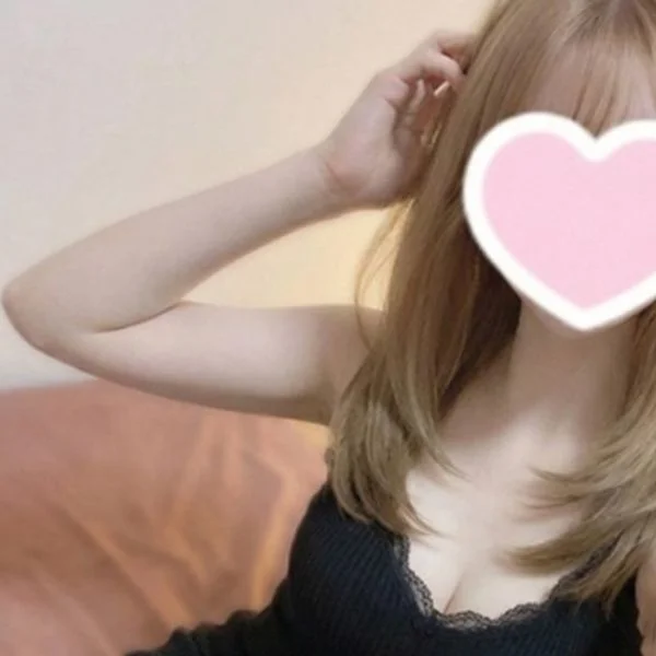 芹沢かれん、出勤してます♪