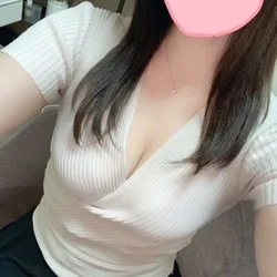 神崎まおみさん出勤中^ ^