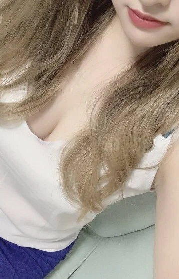 綾瀬 なな