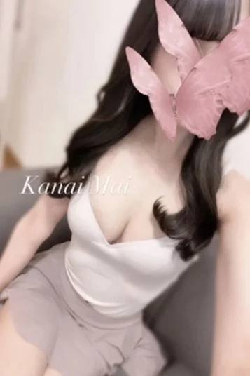 金井まい
