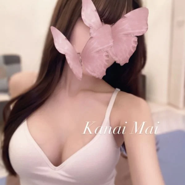 金井まい
