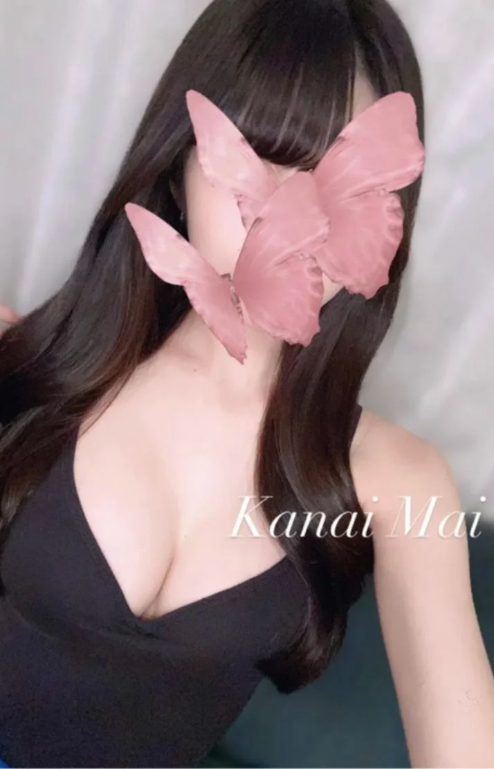金井まい