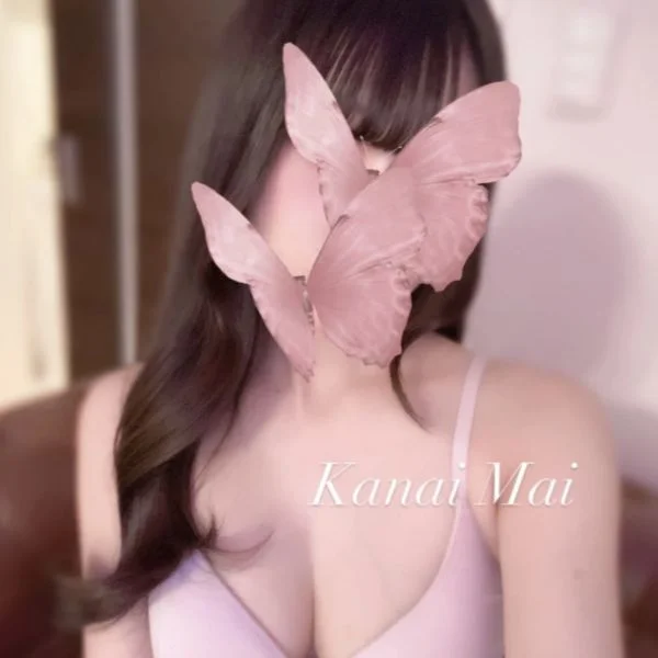 金井まい
