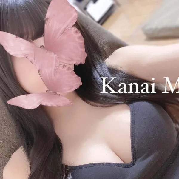 金井まい