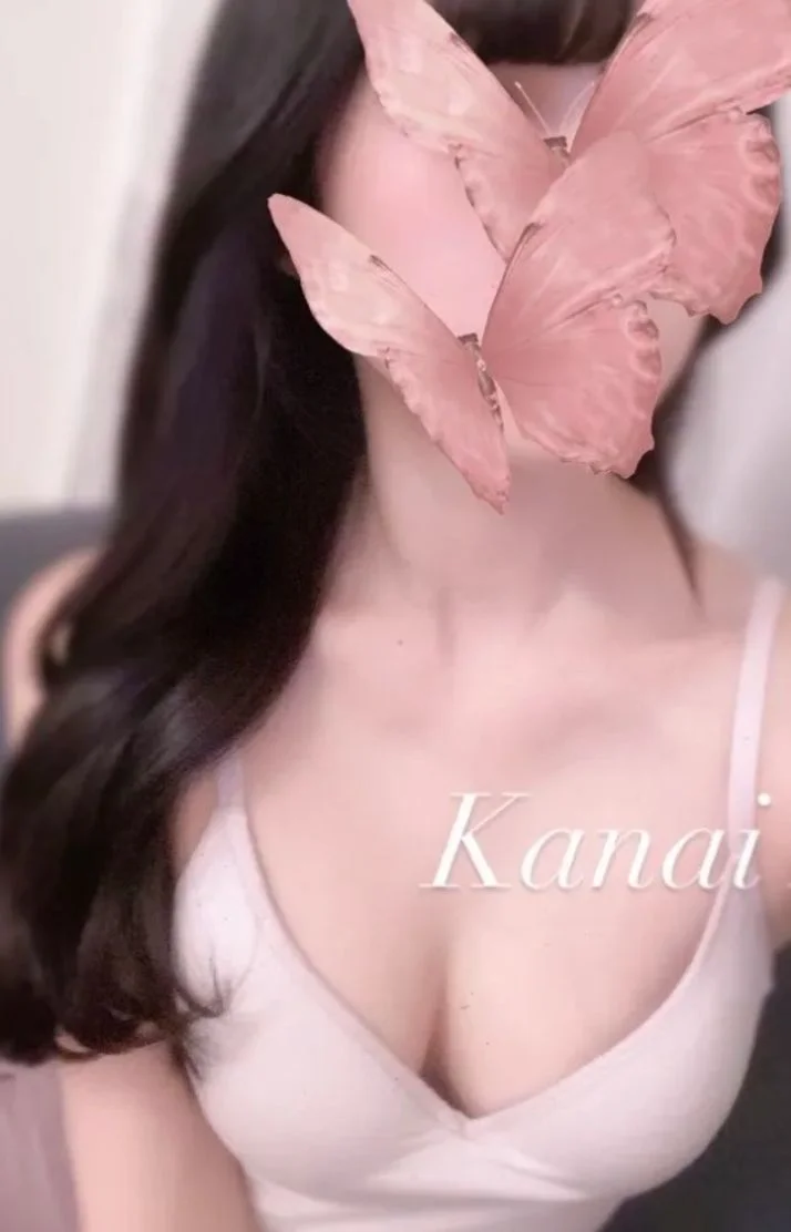 金井まい