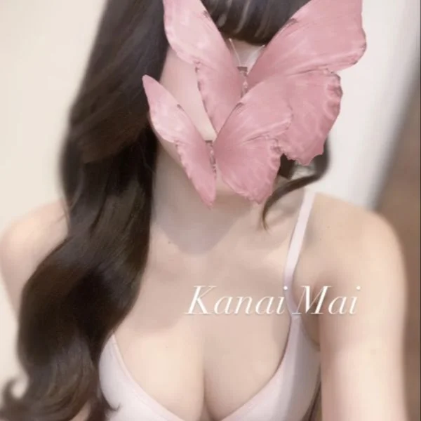 金井まい