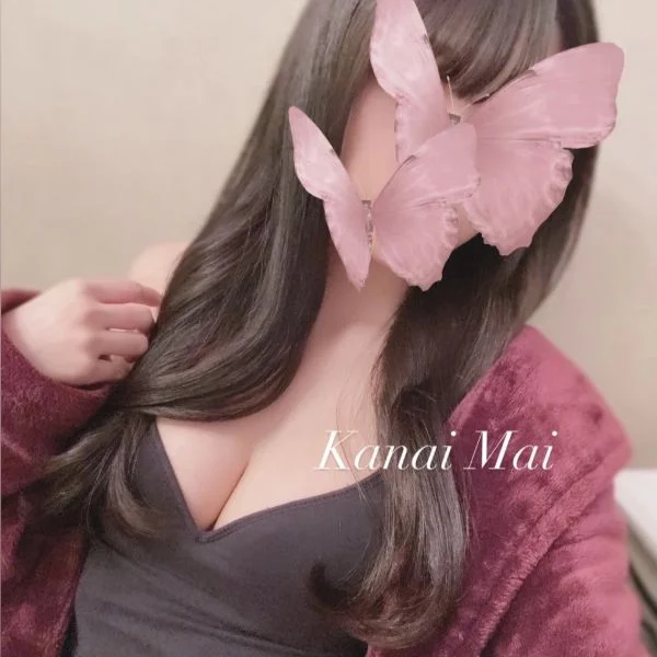 金井まい