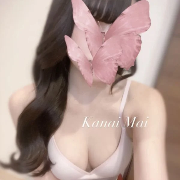 金井まい