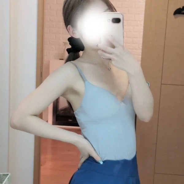 篠田ひなみ