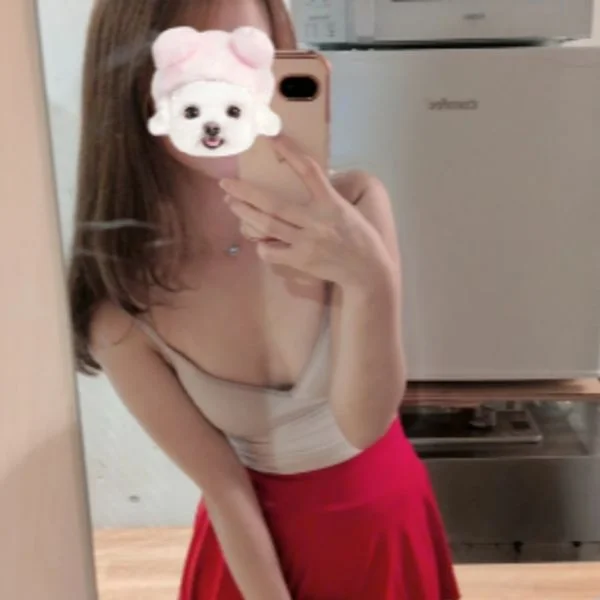 篠田ひなみ