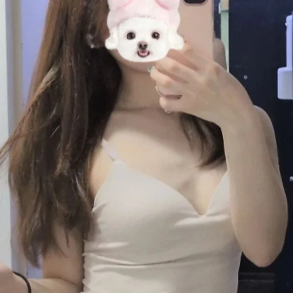 篠田ひなみ