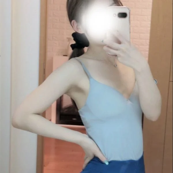 篠田ひなみ