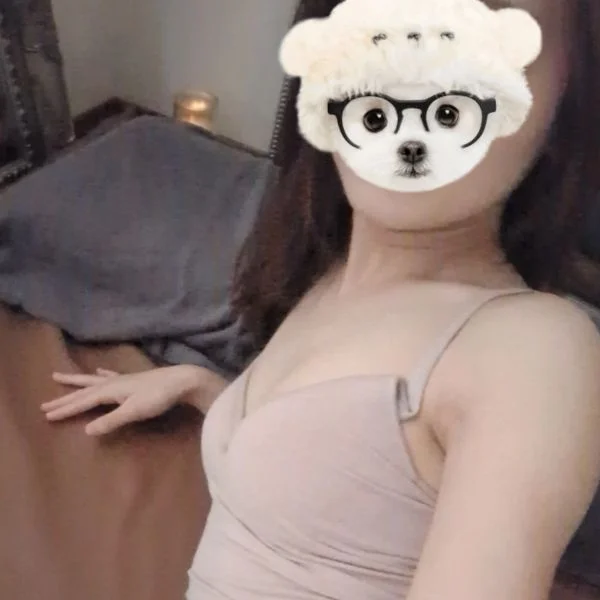 篠田ひなみ