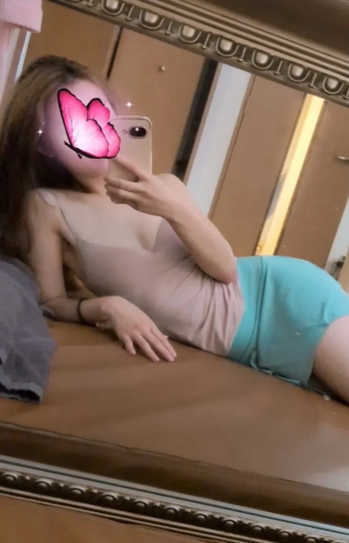 篠田ひなみ