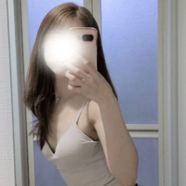 篠田ひなみ
