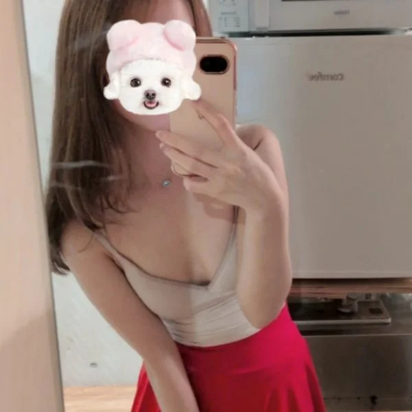篠田ひなみ