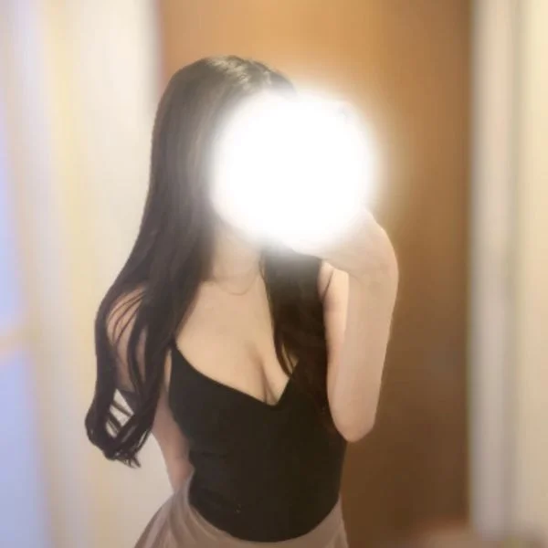 南りさ