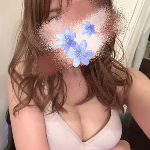 綾瀬みこと