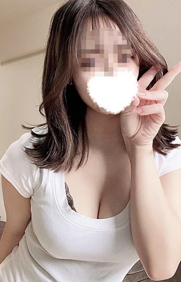 小柳はなみ初桃