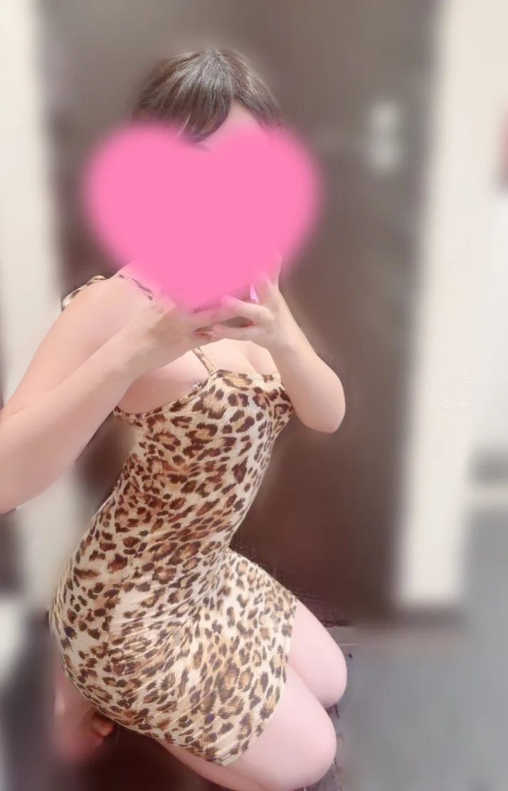 本日10-18時で出勤しています🥺🙏