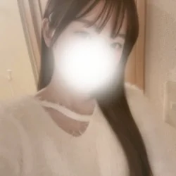 笑顔が素敵な黒髪ストレートの可愛い子【桜華つき (21)】