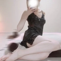 美脚に見惚れてください♡ 【葉月あやな(19才)】