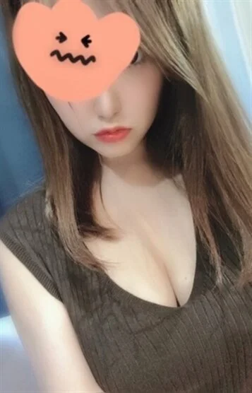芹沢れな