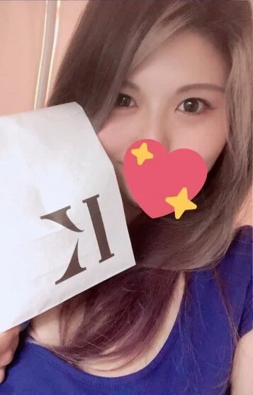 皐月 芽依