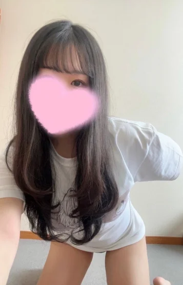 新人 もな