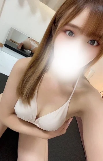綾瀬　ももな